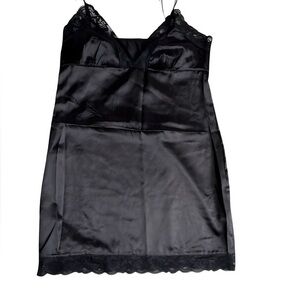 Silk Seduction:‎ Unveiling Elegance in Satin Lace: Medium